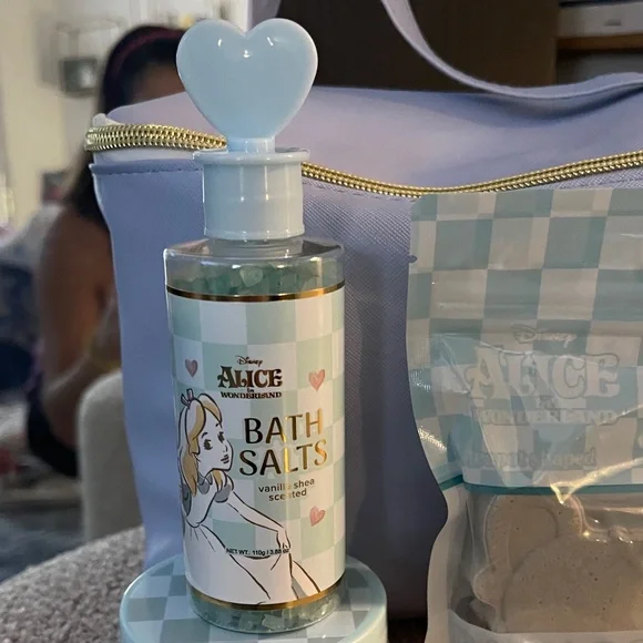 Alice in Wonderland (AiW)- Bath Salts, Scrub, Poof, Bath Bomb & Shroom Balm - Picture 7 of 14